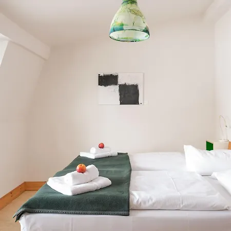 Biohof Medewege * Schwerin (Mecklenburg-Vorpommern)